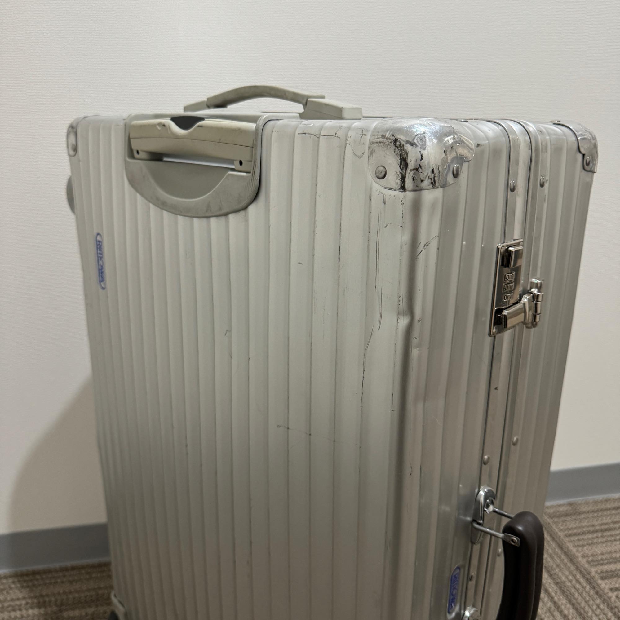 リモワ　クラシックフライト　U976.70　ジャンク品(動作品)　82リットル　2輪